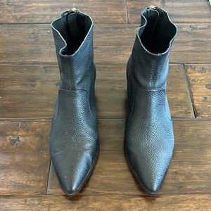 Steve Madden black booties